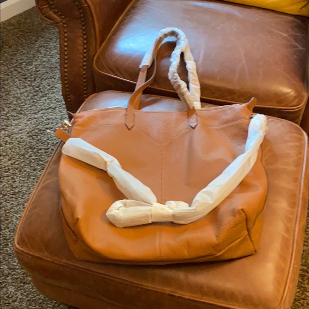 Leather tote bag
